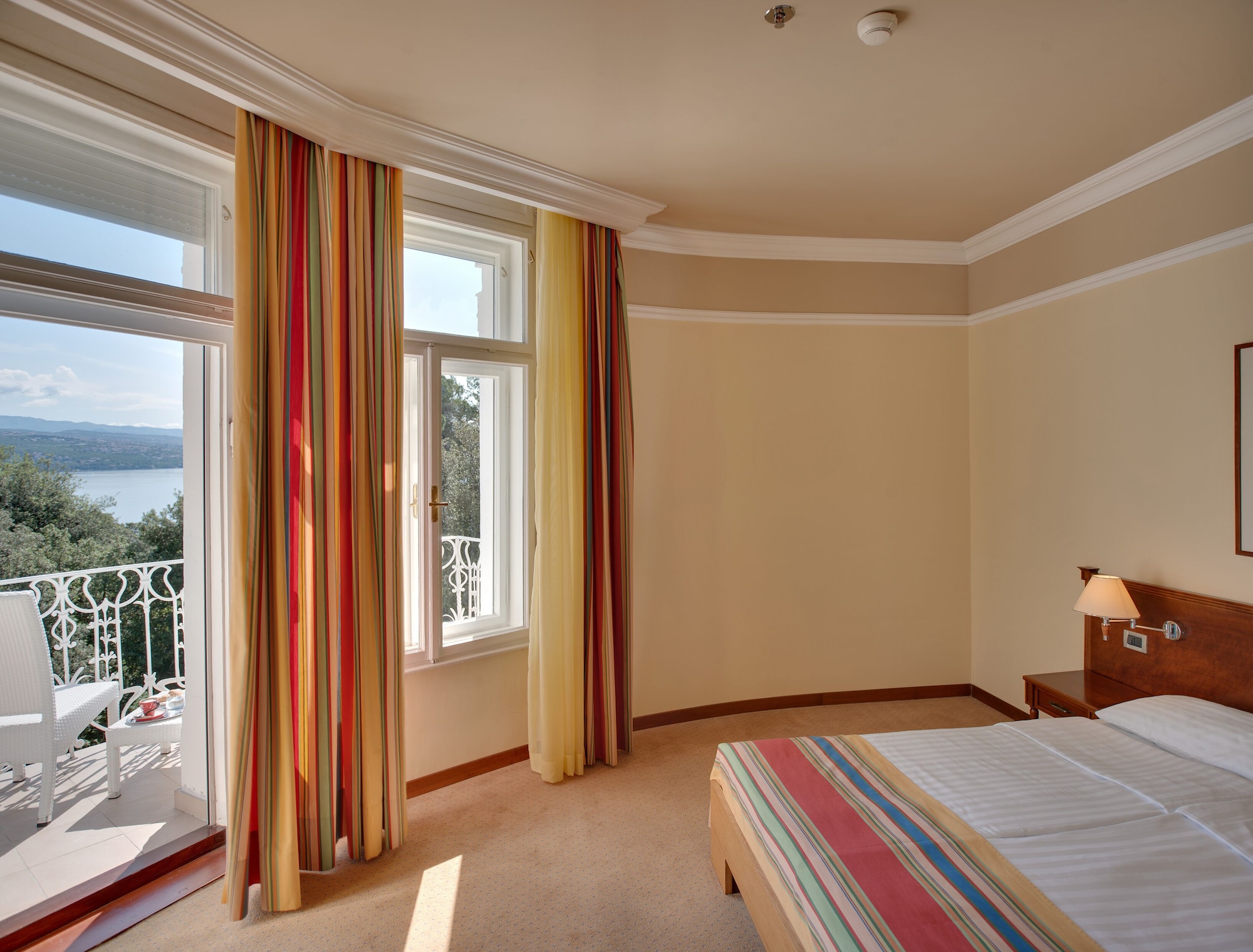 جناح جونيور بسريرين منفصلين بإطلالة على البحر بشرفة، Bristol Hotel Opatija by Luminor Hotel Collection 2/8