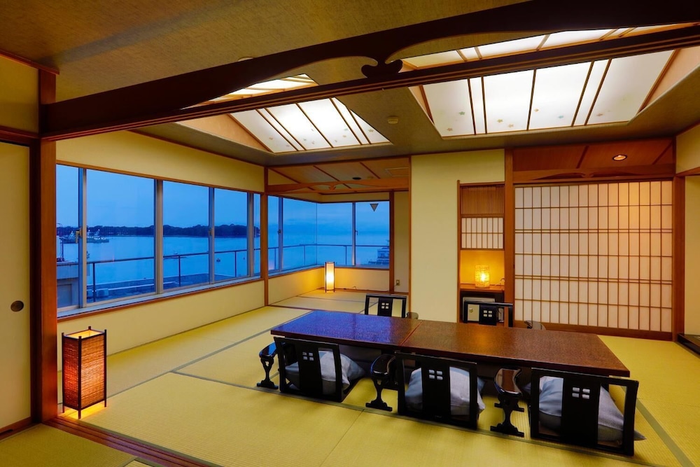 AJIWAI NO YADO TOKIWAYA 19/23