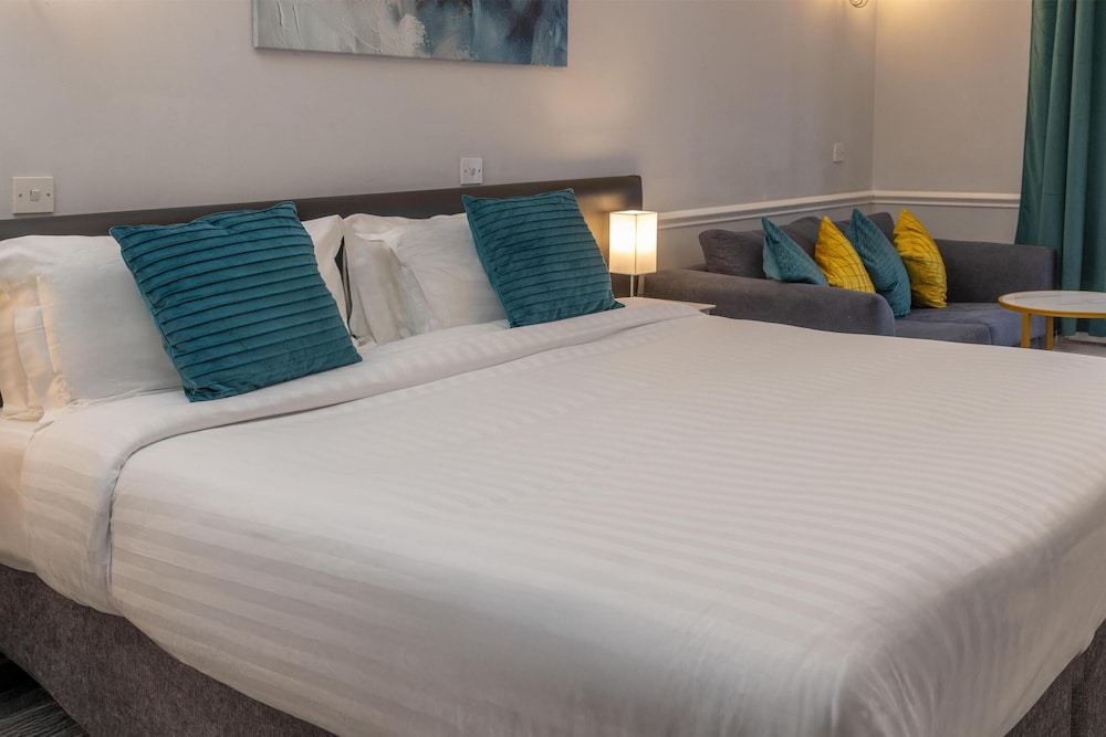 Superior, King Bed, Convertible Double Bed, Sofa