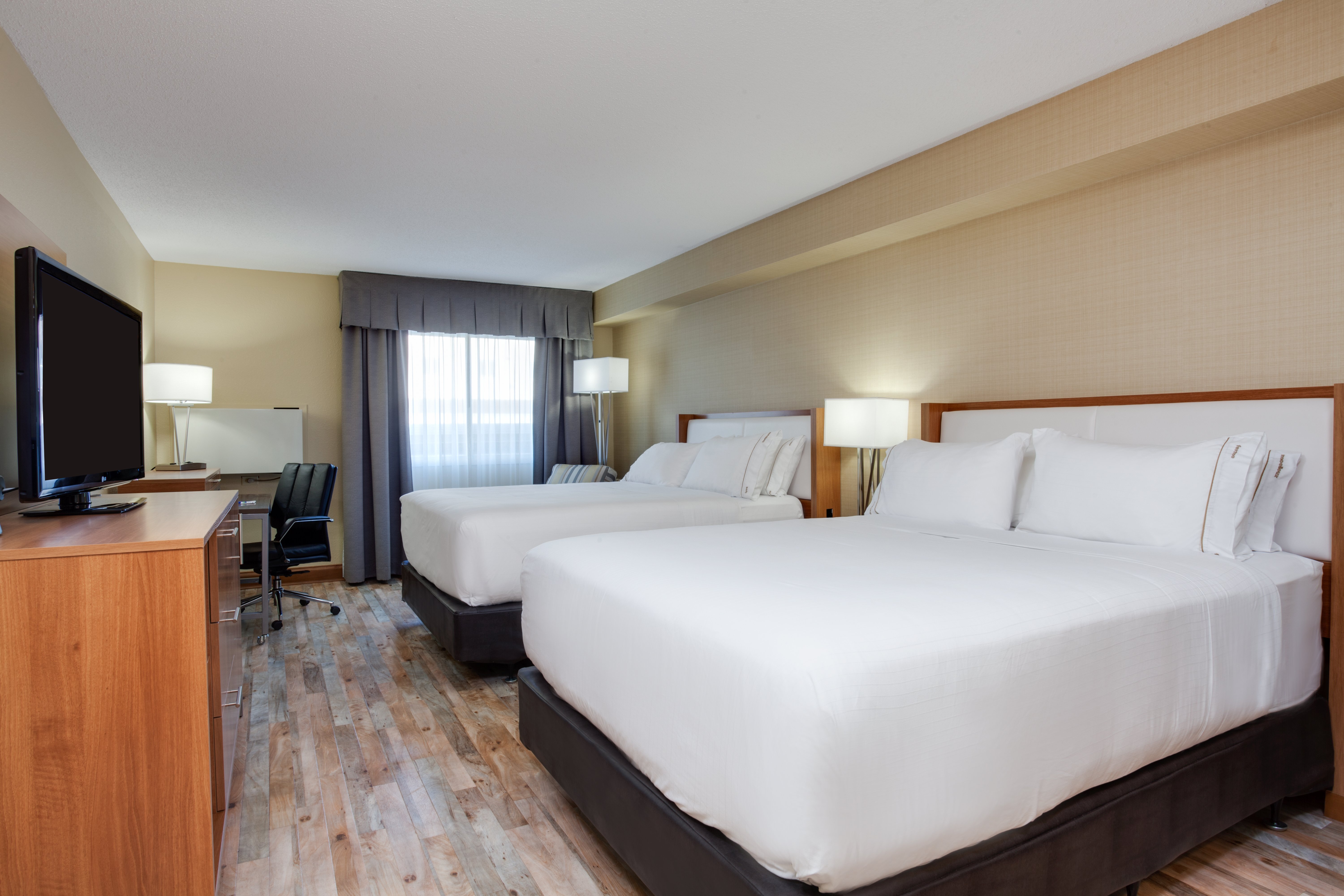 Holiday Inn Express Suites Fredericton 21/76