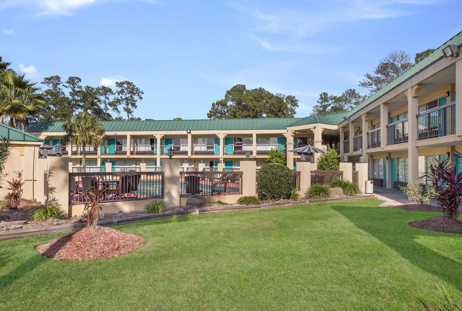 Econo Lodge Inn & Suites Hardeeville-I-95 55/59