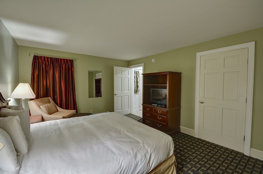 Colonial Motel And Spa 20/60