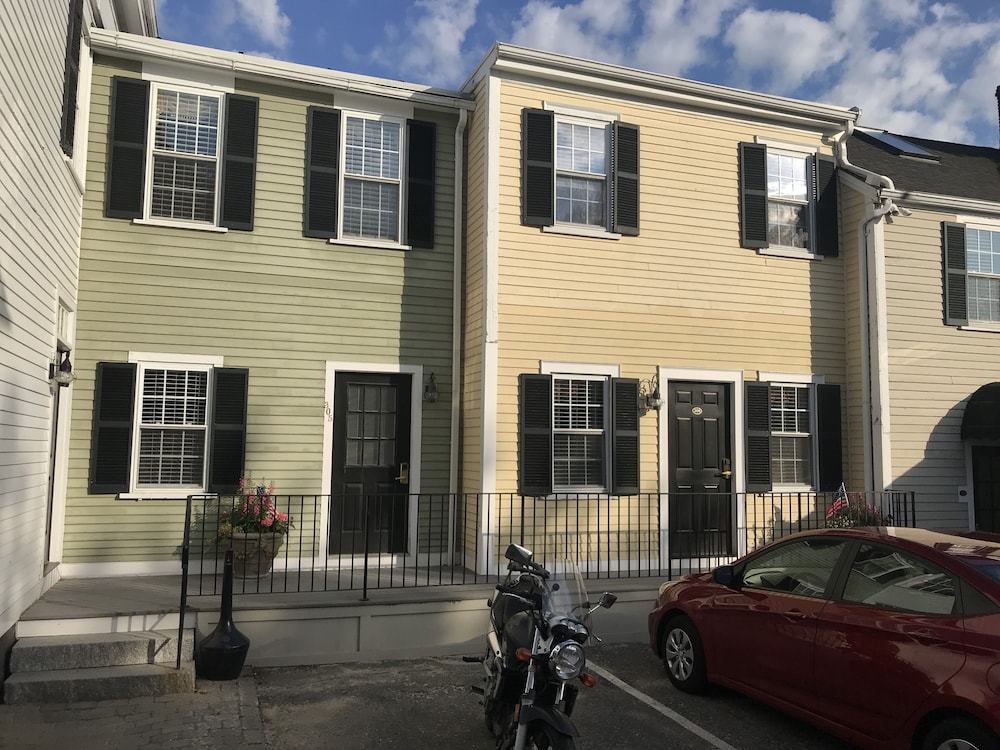 Essex Street Inn & Suites, an Ascend Collection Hotel 66/75