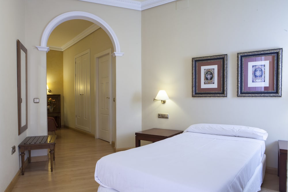 Hotel Cervantes 7/41