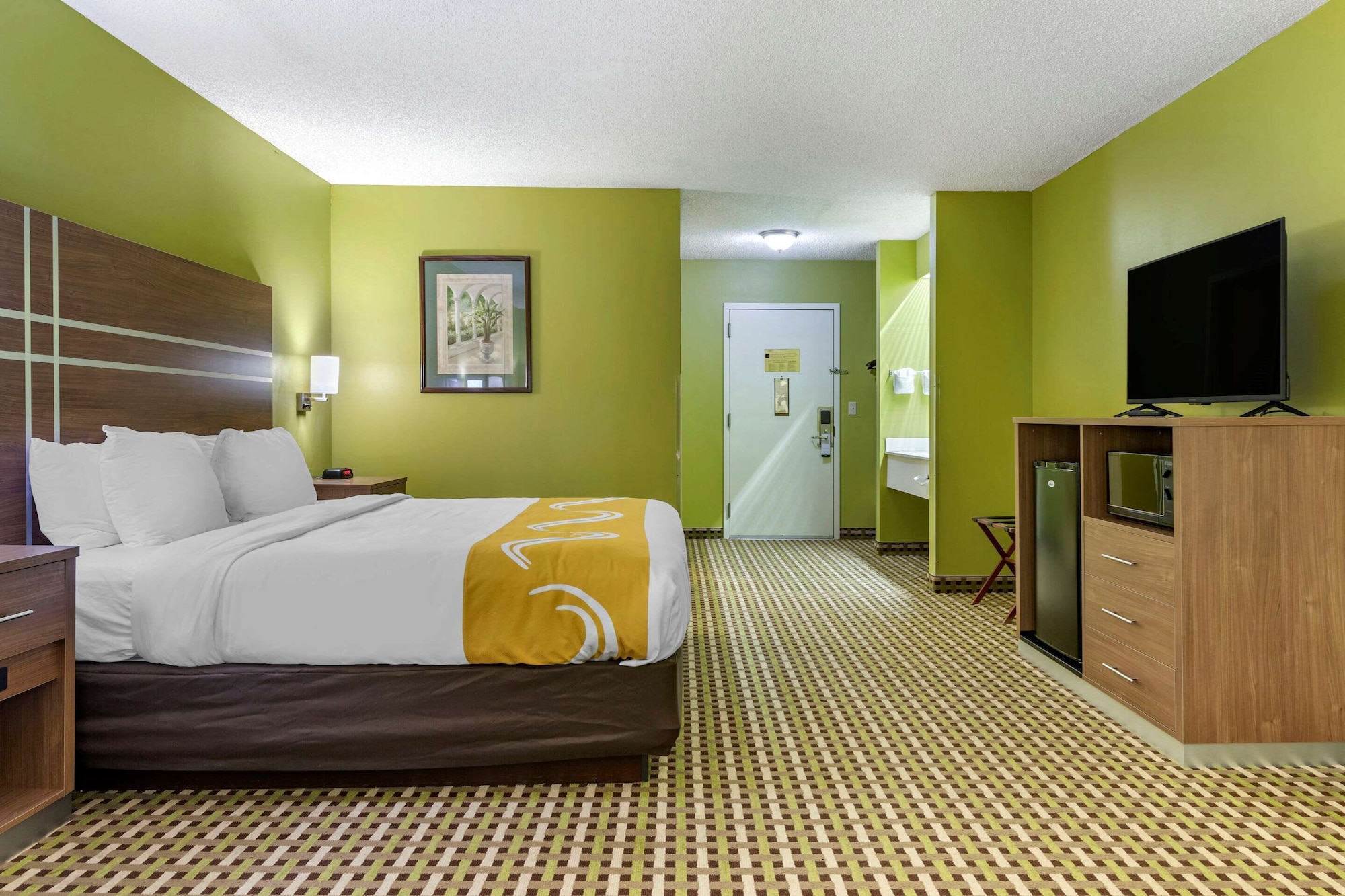 ROOM, KING BED