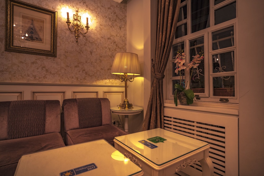 Avicenna Hotel 36/73