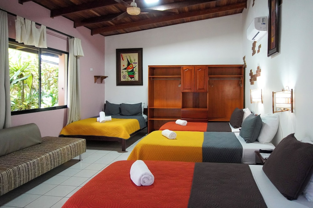 Hotel Vagabondo 48/72