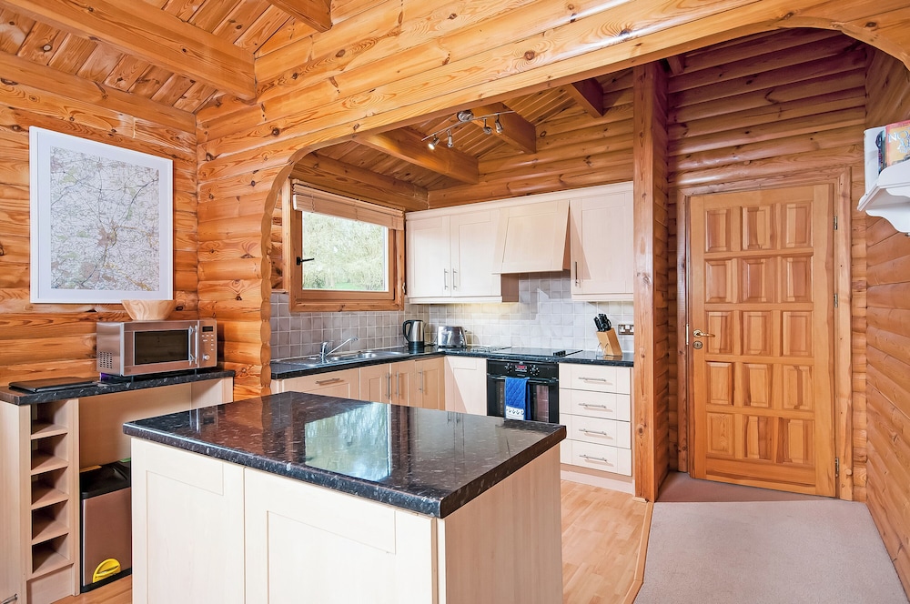South Winchester Lodges 4/38