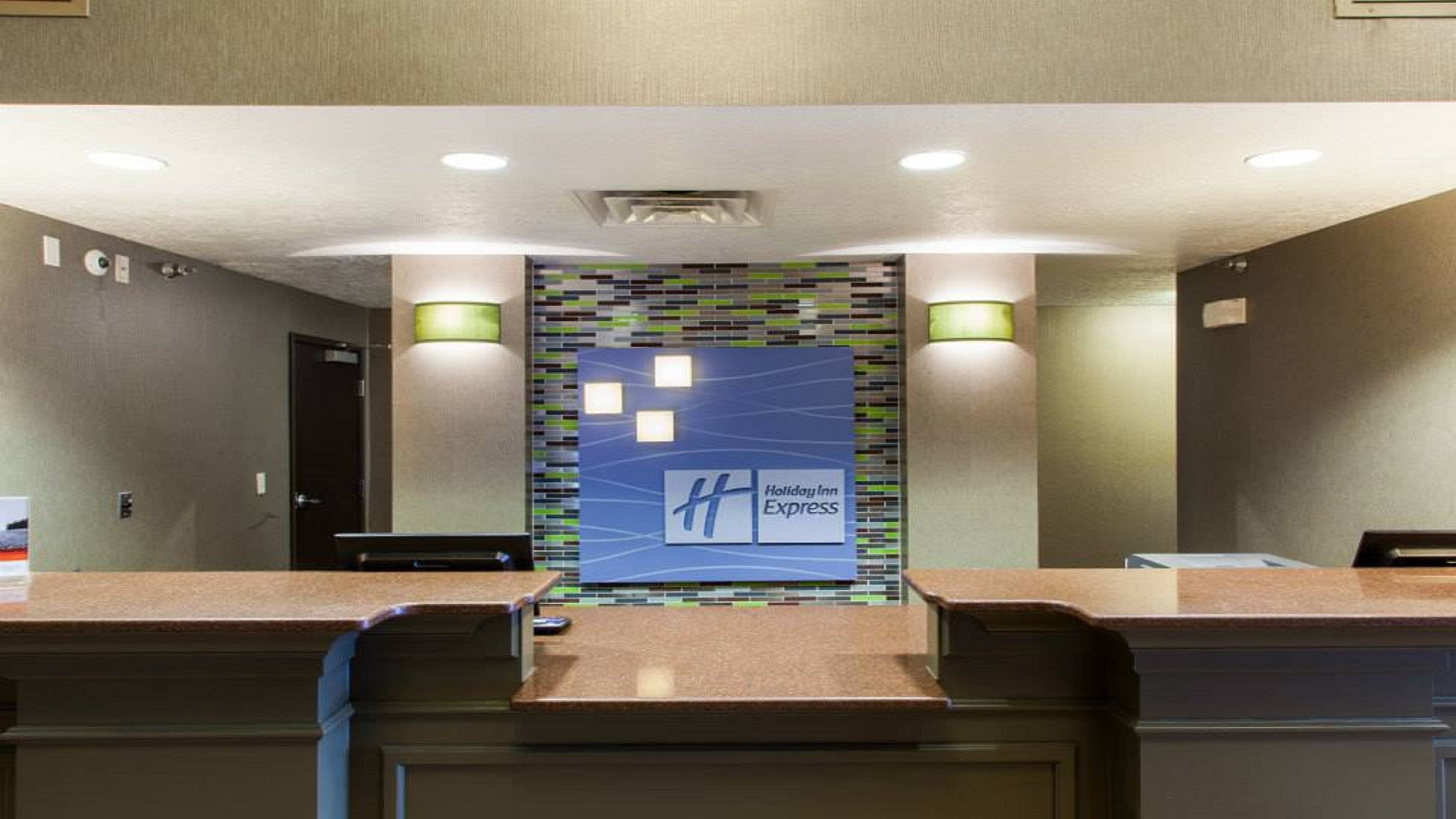 Holiday Inn Express Hotel & Suites Sioux Falls-Brandon, an IHG Hotel 6/41