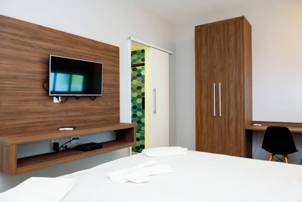 ICARAI SUITES 25/63
