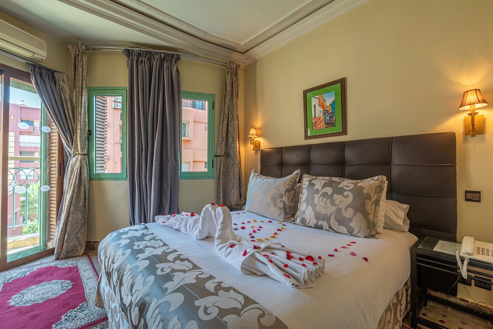 Le Caspien Hotel 30/52