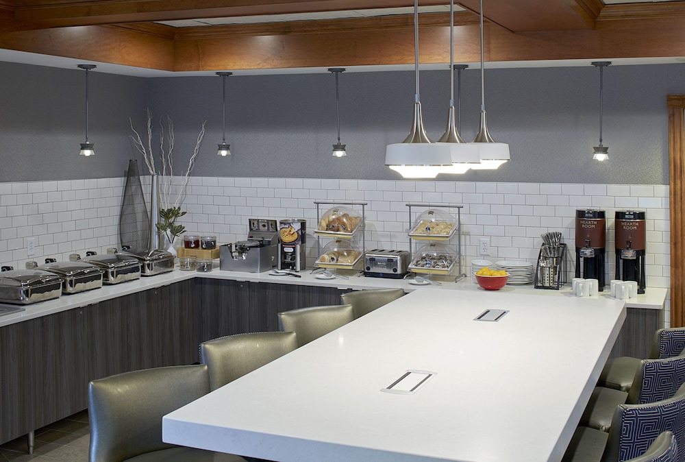 Residence Inn Minneapolis Downtown at The Depot 32/41