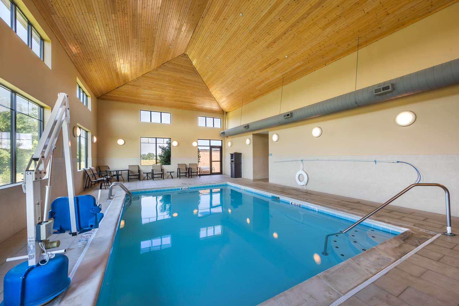 Best Western Plus Tuscumbia/Muscle Shoals Hotel & Suites 7/16