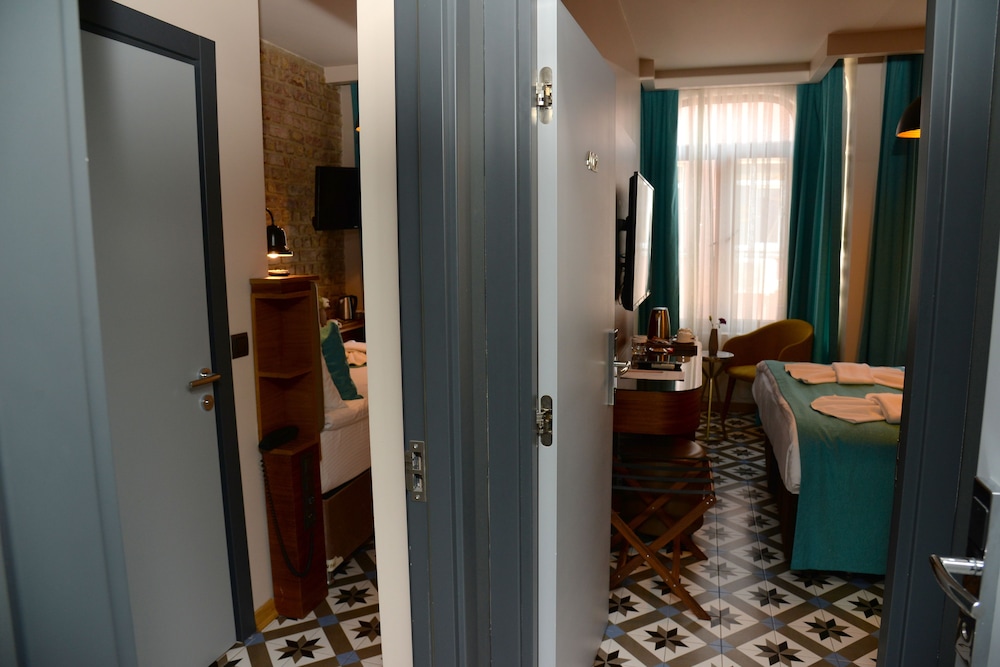 Pera Luna Residence - Special Class 36/66