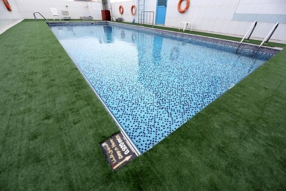 Signature Inn Hotel Deira 25/27