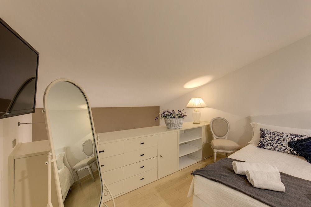 Trevi Miracle Suite 13/37