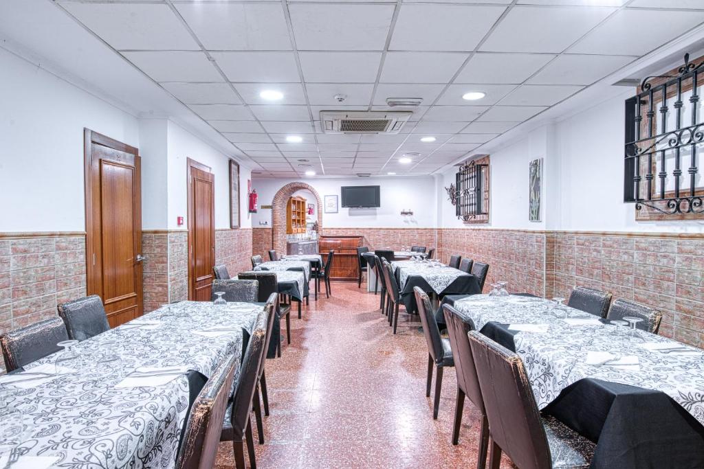 OYO Hostal Nova Picanya 8/11