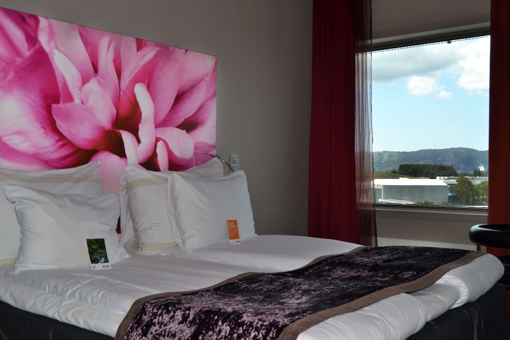 Clarion Hotel Bergen Airport 16/40