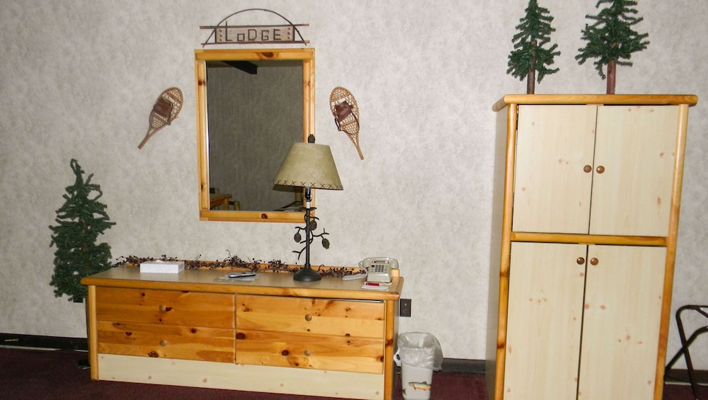 ADIRONDACK LODGE OLD FORGE 35/55