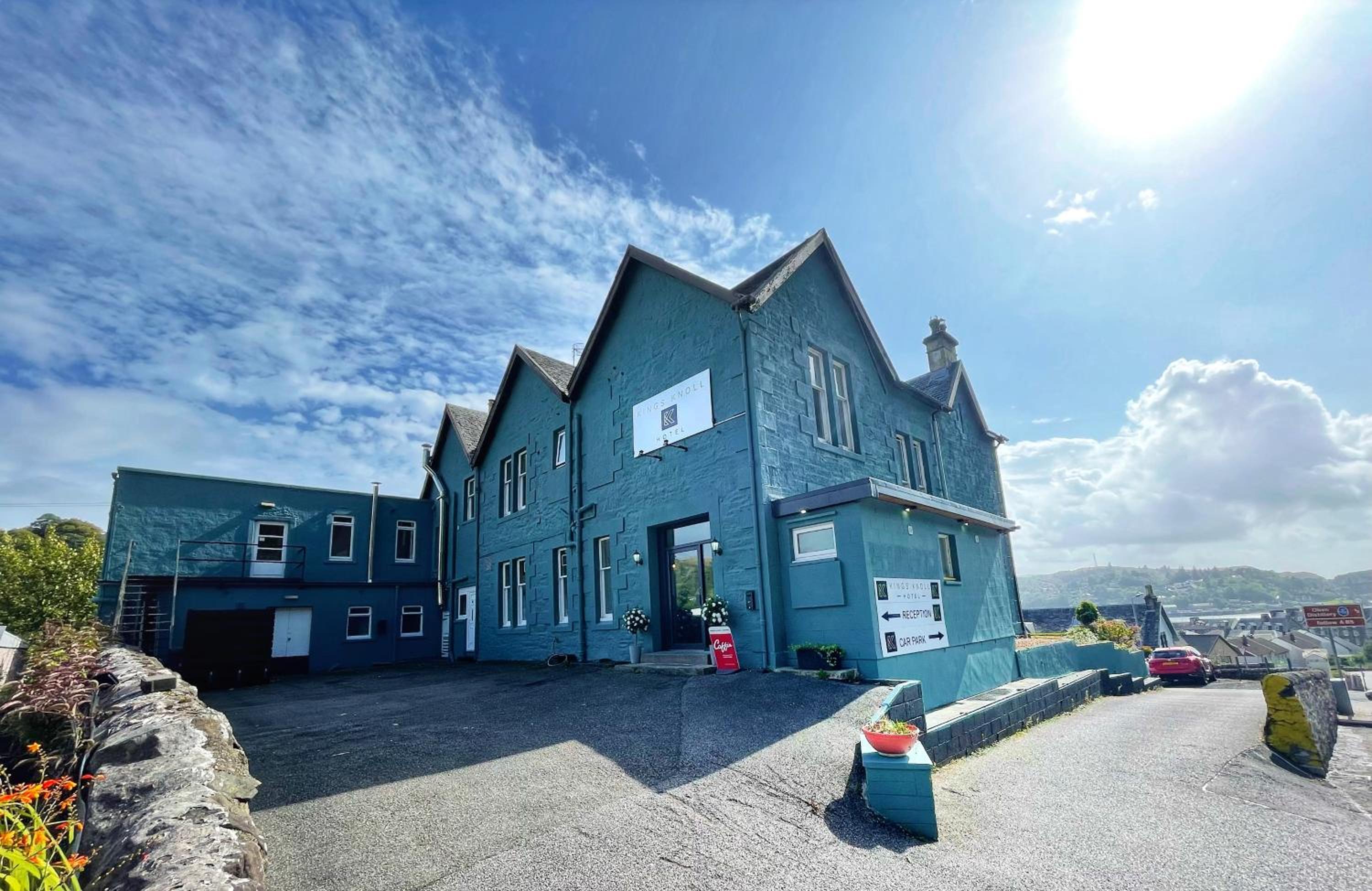 KINGS KNOLL HOTEL 41/53