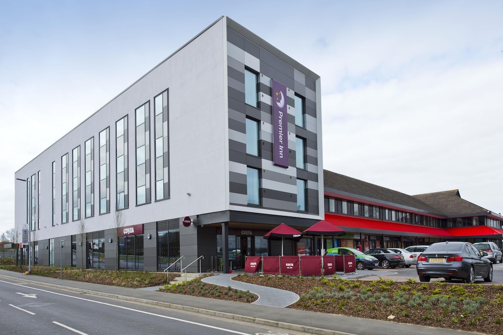 Premier Inn Slough West (Slough Trading Estate) Hotel in SLOUGH