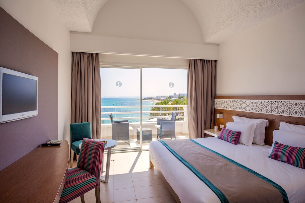 SUPERIOR, DOUBLE OR TWIN BED, SEA VIEW, PRIVATE BATHROOM