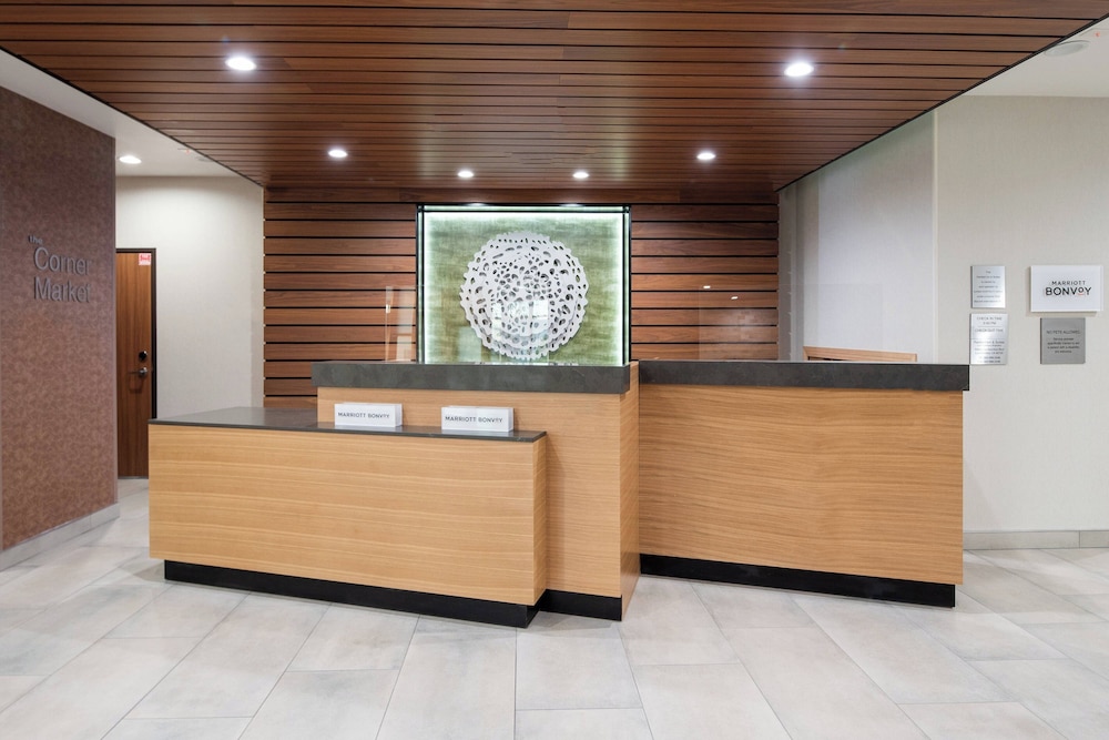 Fairfield Inn & Suites by Marriott Anaheim Los Alamitos 8/46