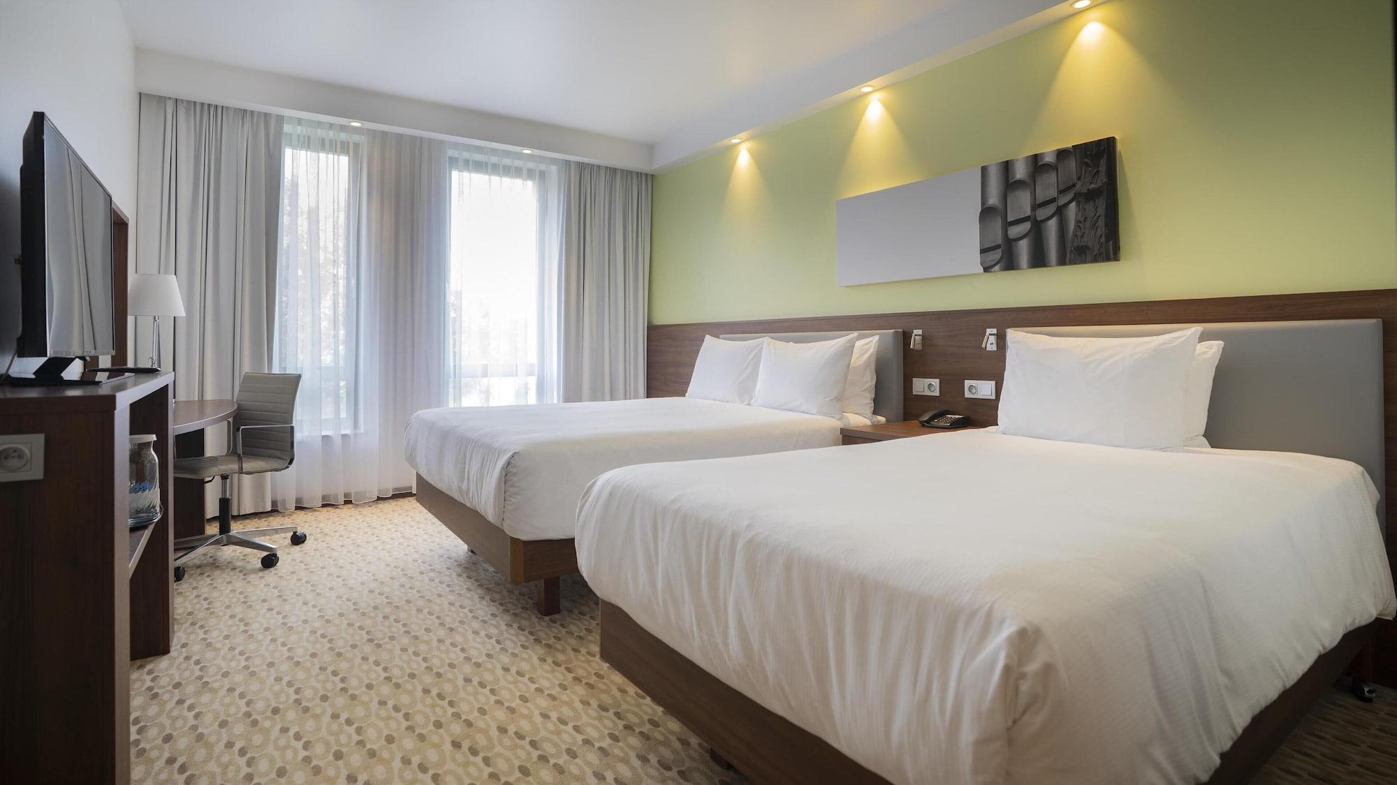 Room, Multiple Beds