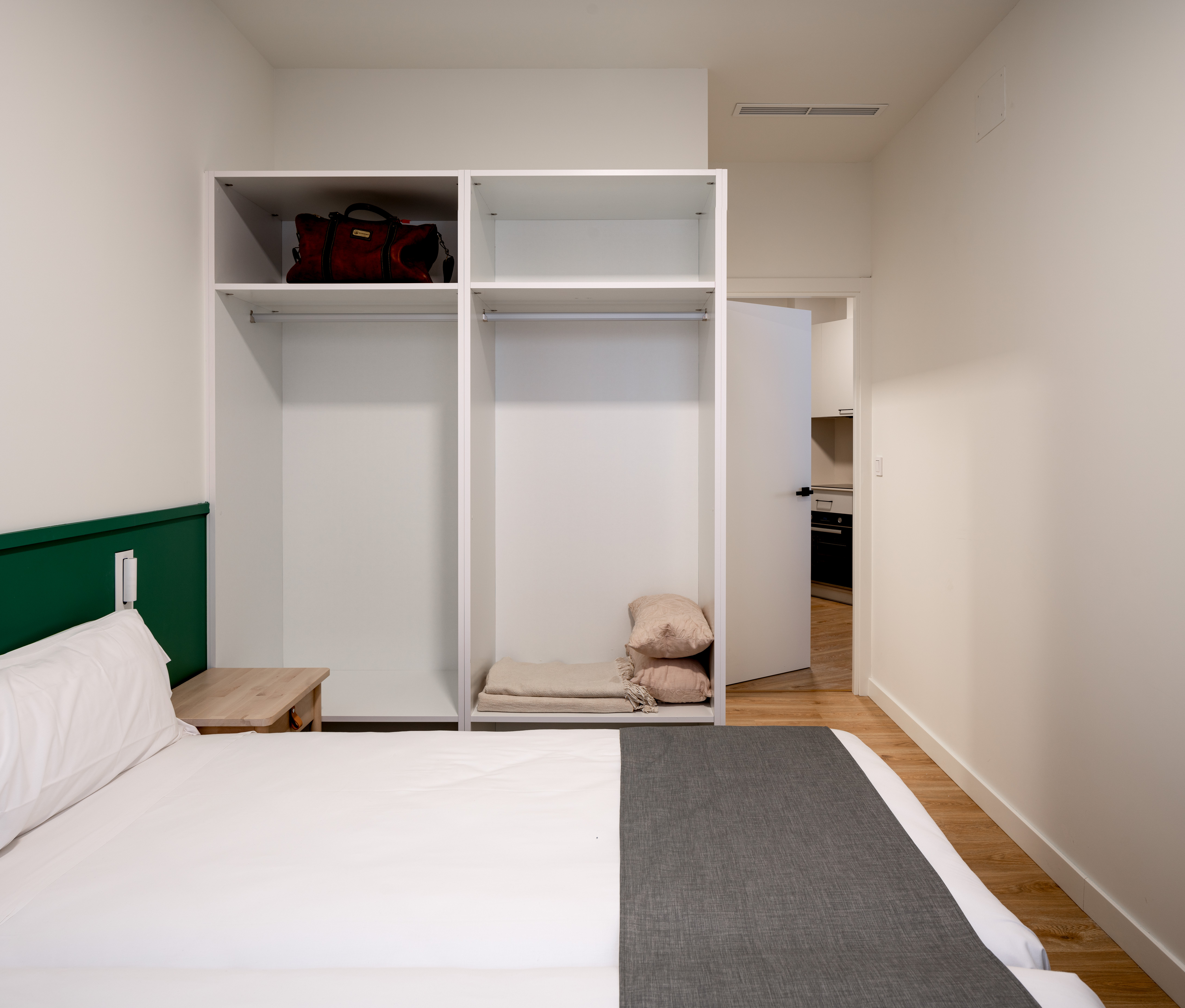 2 BEDROOMS, APARTMENT