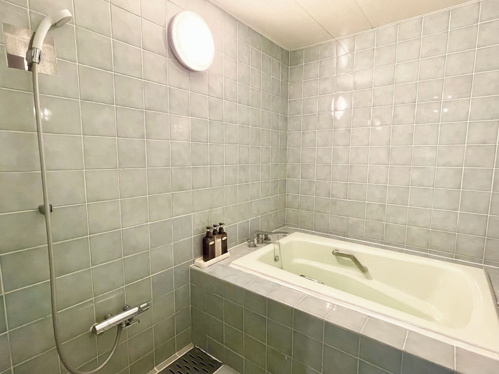 Hotel Ritz Koshien 59/62