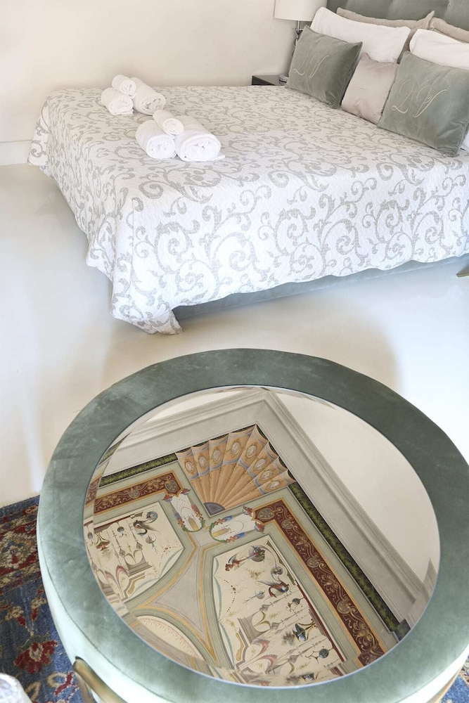 Luxury Apartment in Central Florence 21/50