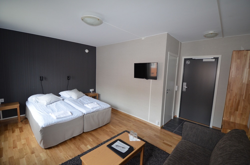 Family, Twin Beds, Two Extra Beds, Sofa