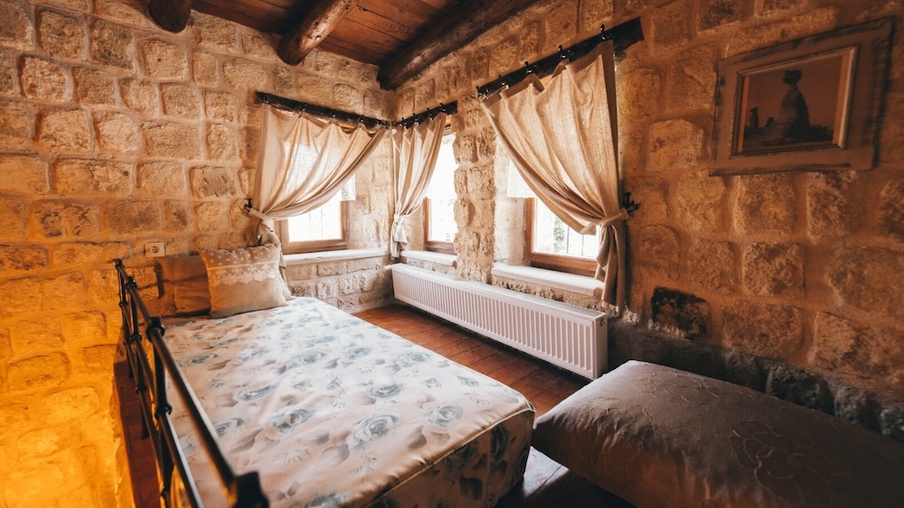 CAPPADOCIA OLD HOUSES 31/49