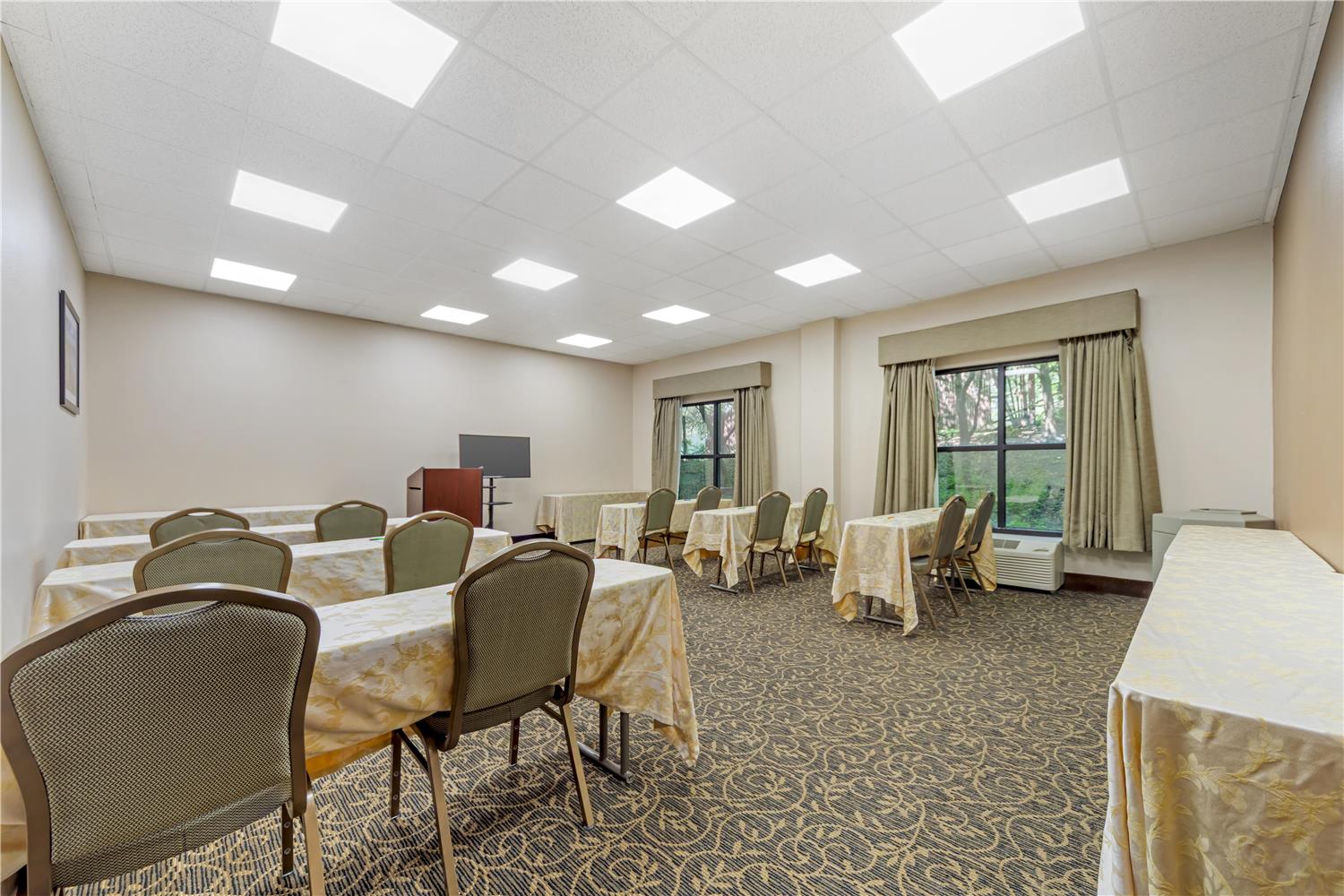 Wingate by Wyndham North East 28/29