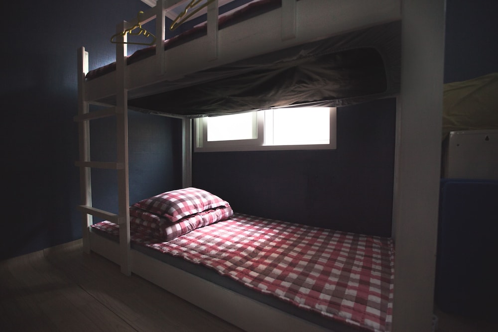 Mixed Dorm, 4 People, City View