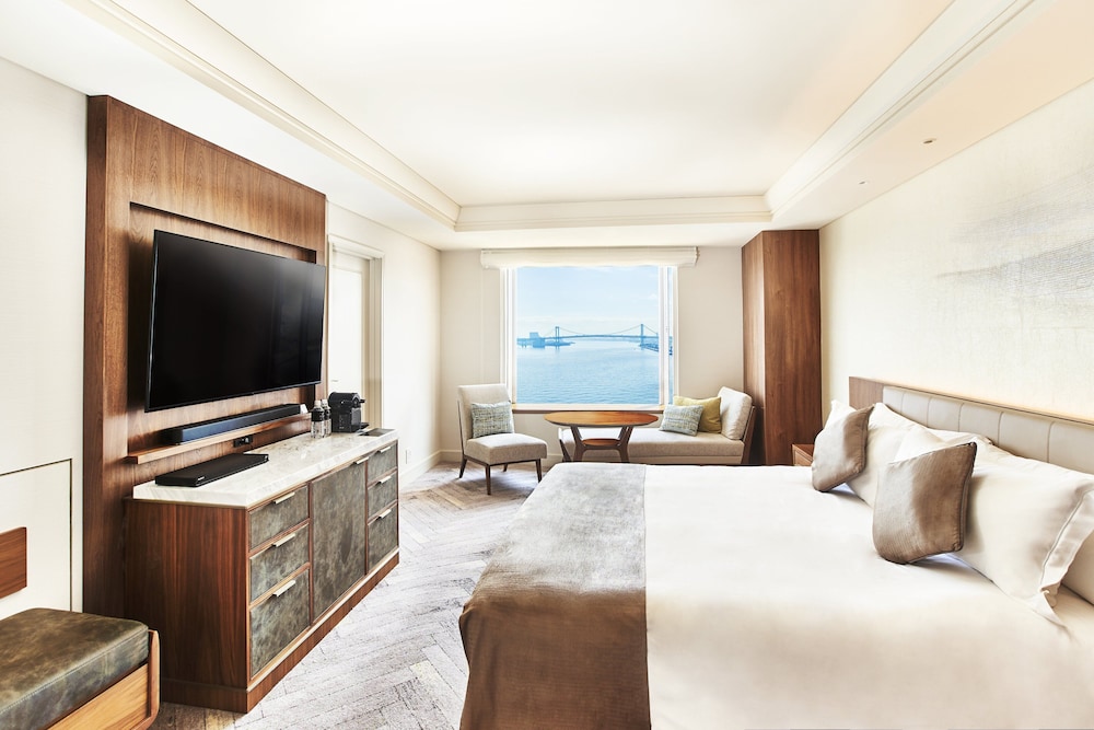 Premium, King Bed, Bay View