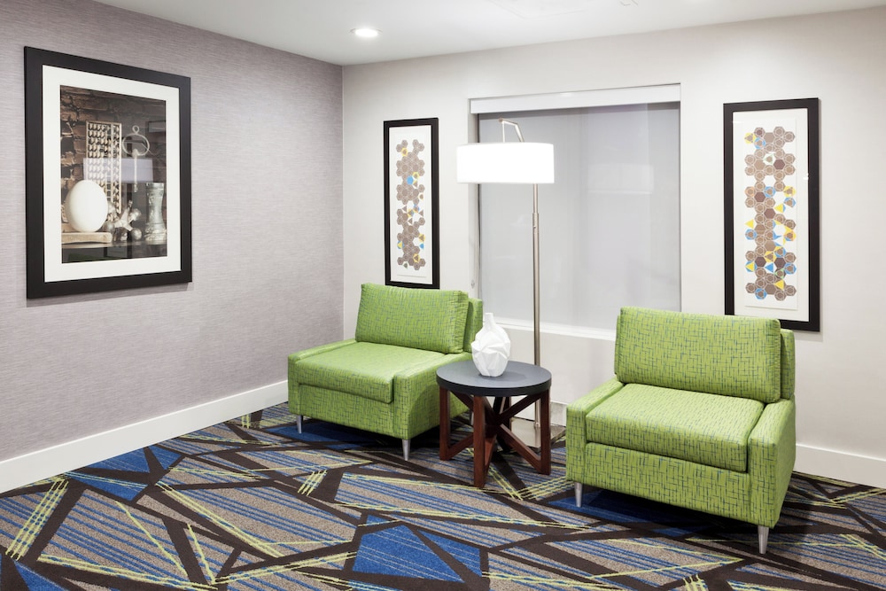 Holiday Inn Express Hotel And Suites Rome East 30/50