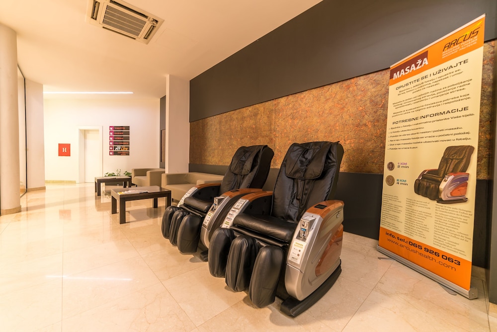 CITY HOTEL MOSTAR 48/69