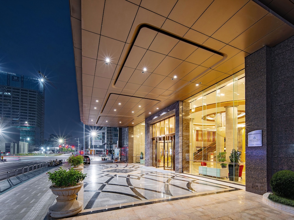 Wanyue Grand Skylight Hotel Shenzhen 44/50