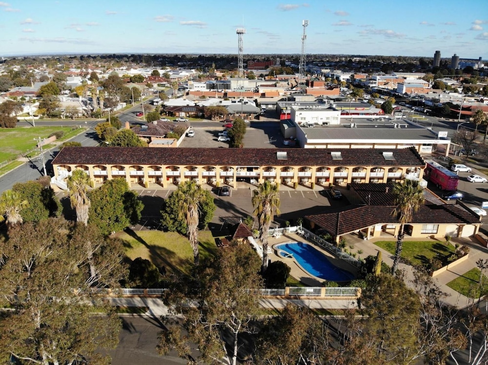 Lakeview Motel 10/60