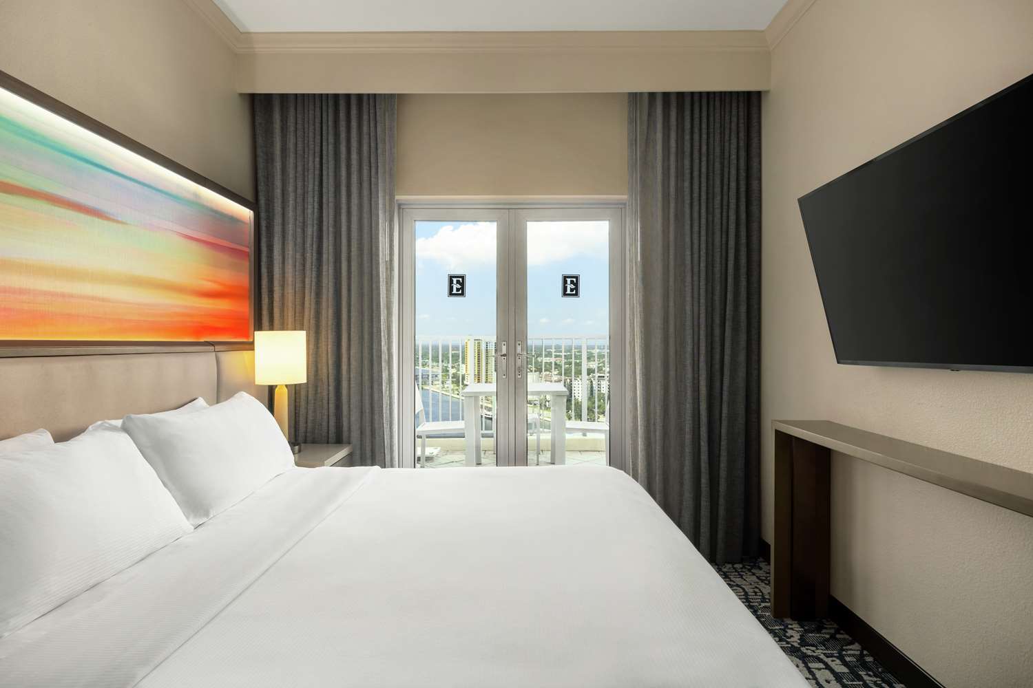 Suite, King Bed, Bay View