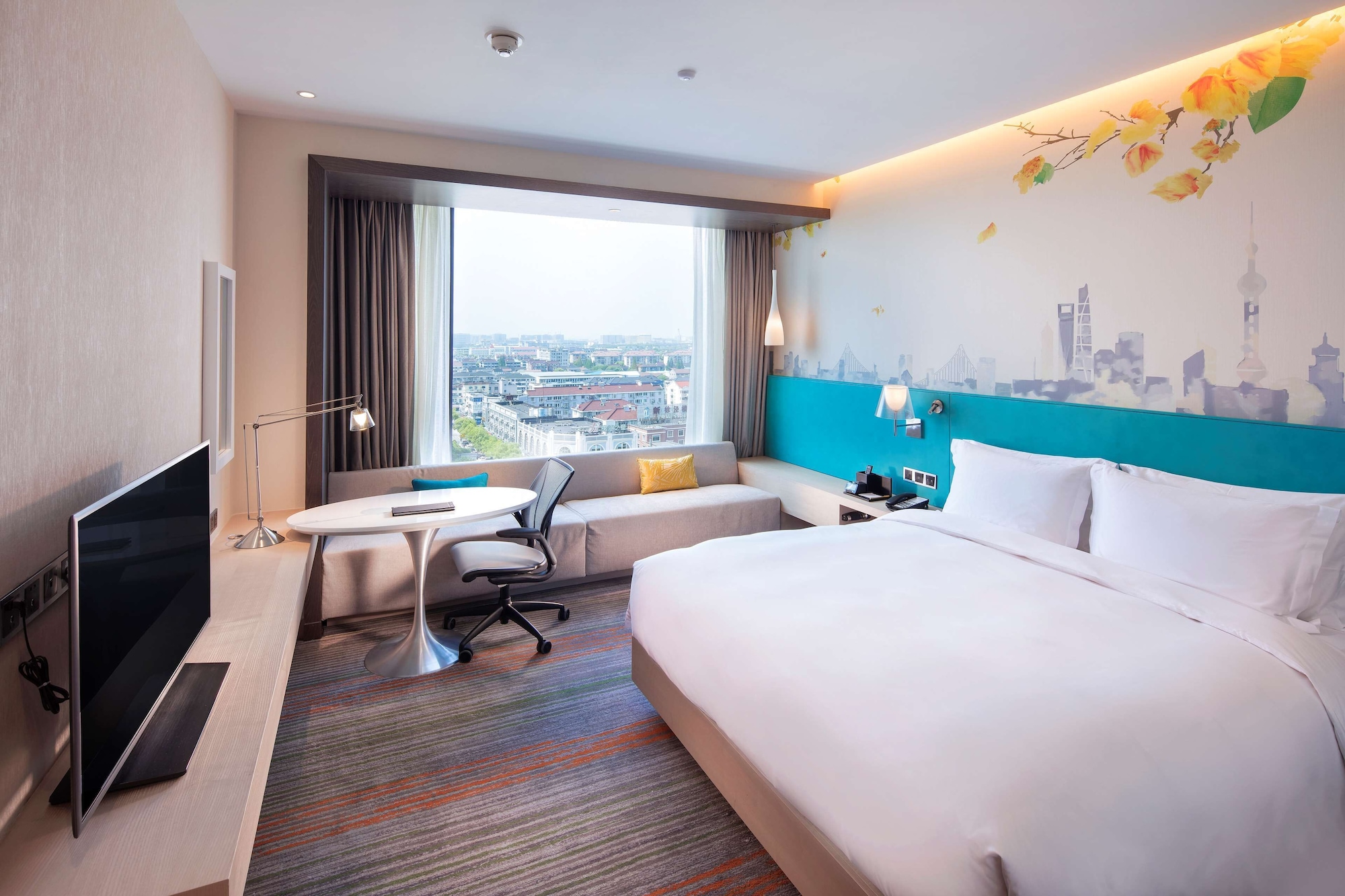 GUEST ROOM, KING BED
