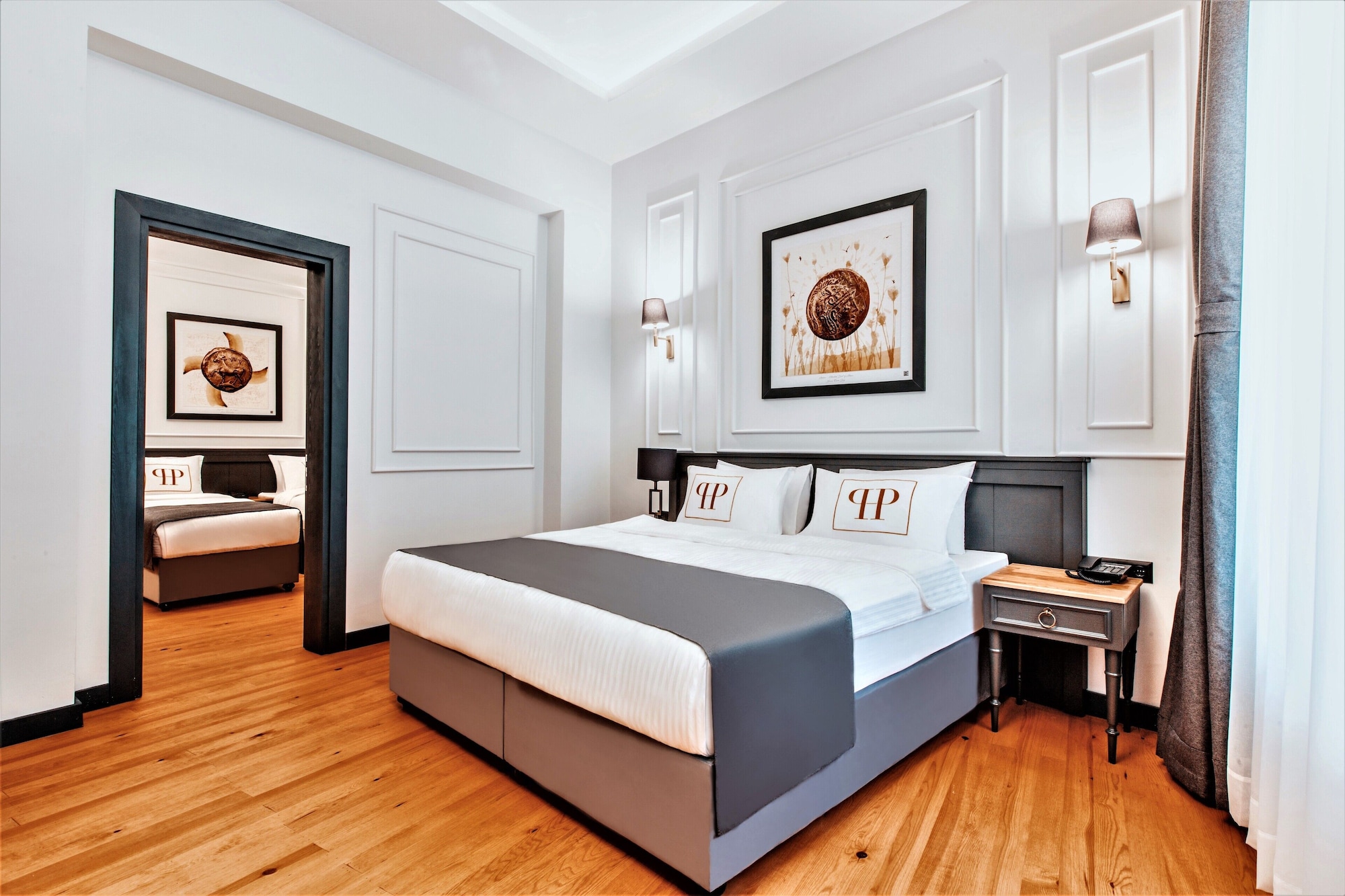 FAMILY SUITE, DELUXE