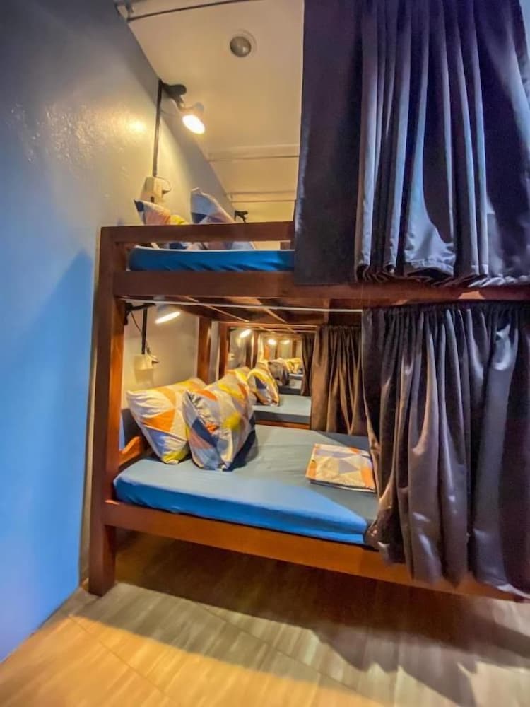 Westcoast Guest House 4/50