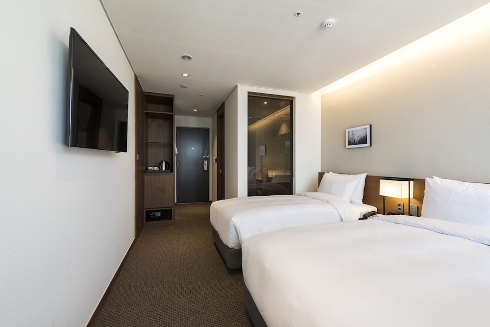 Ramada Encore By Wyndham Busan Haeundae 18/43