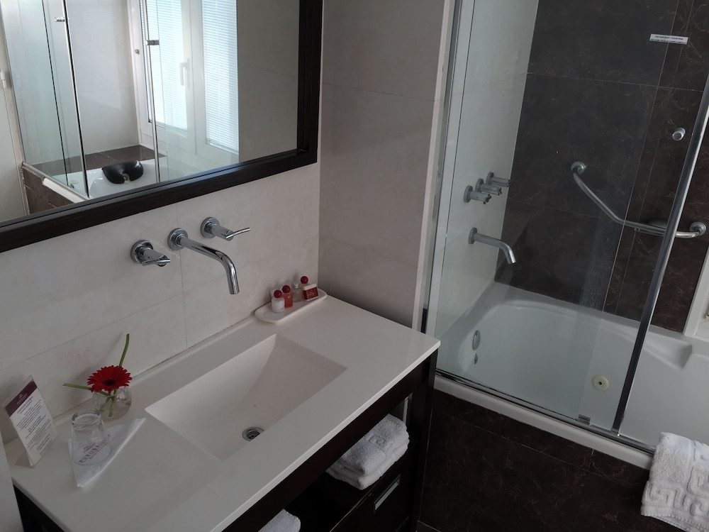 Purobaires Hotel Boutique 71/72