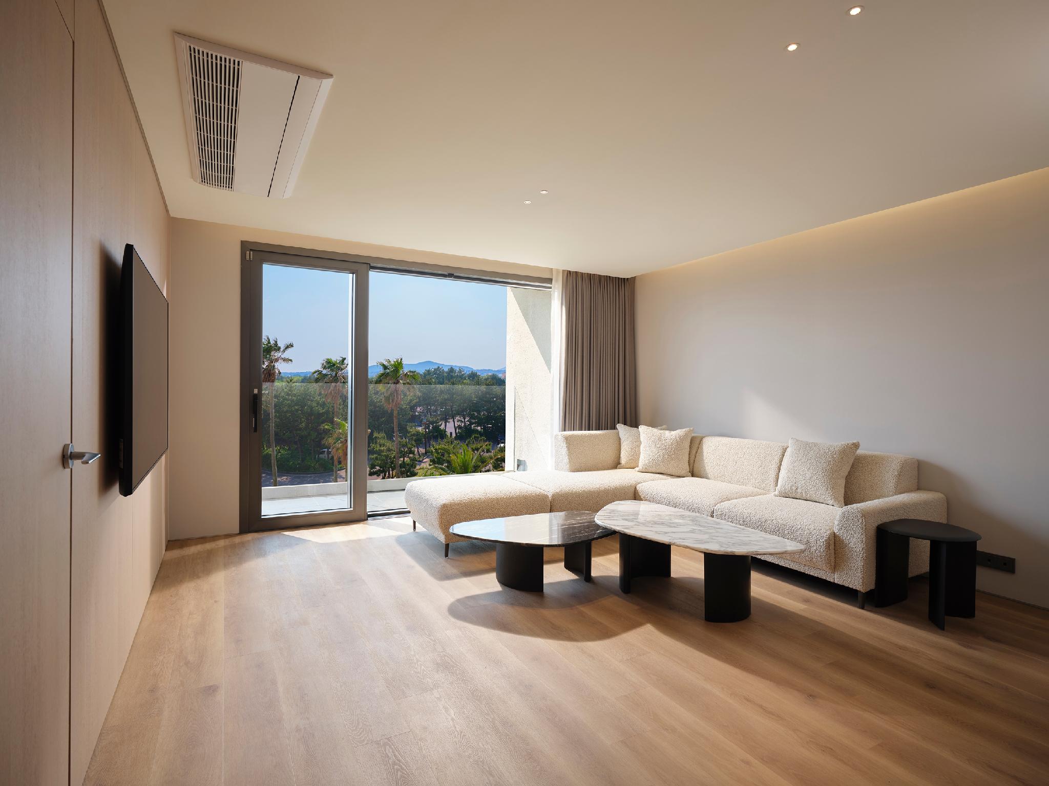 1 Bedroom, Grand, Ondol, Resort, Suite, Village View