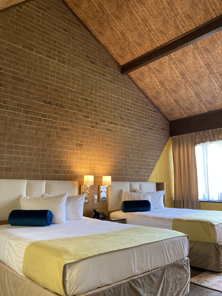 Split Rock Resort 25/79