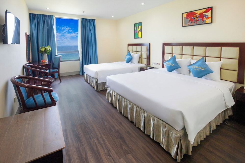 DELUXE, TRIPLE, SEA VIEW