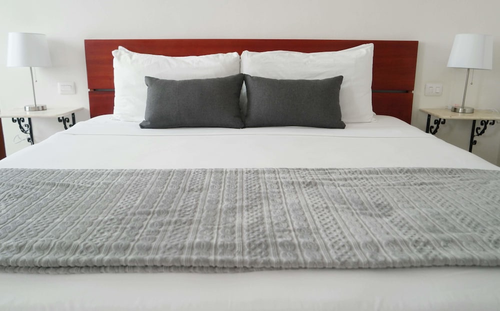 Hotel Merida Santiago 24/78